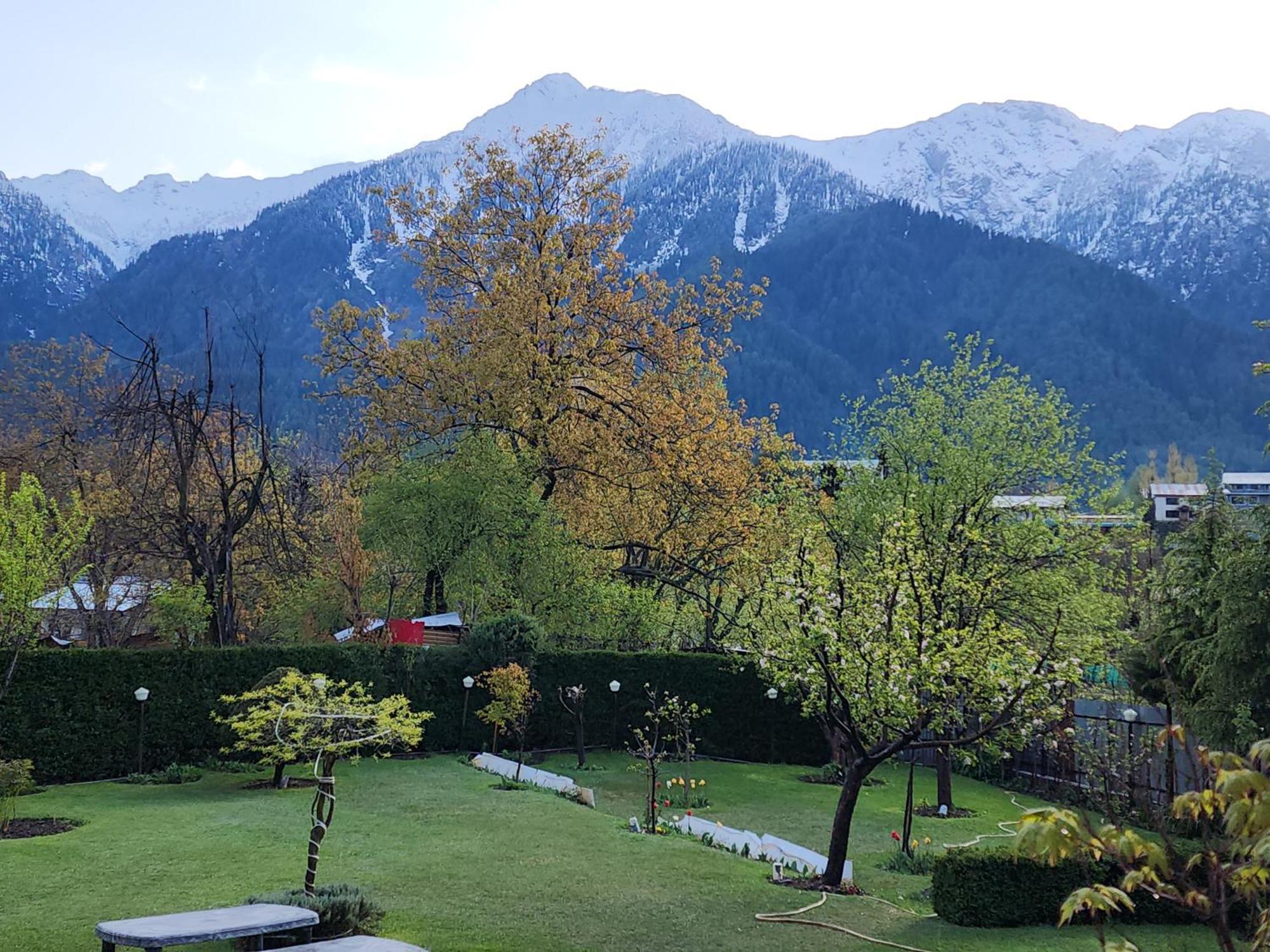 Premier Pahalgam Hotell Eksteriør bilde