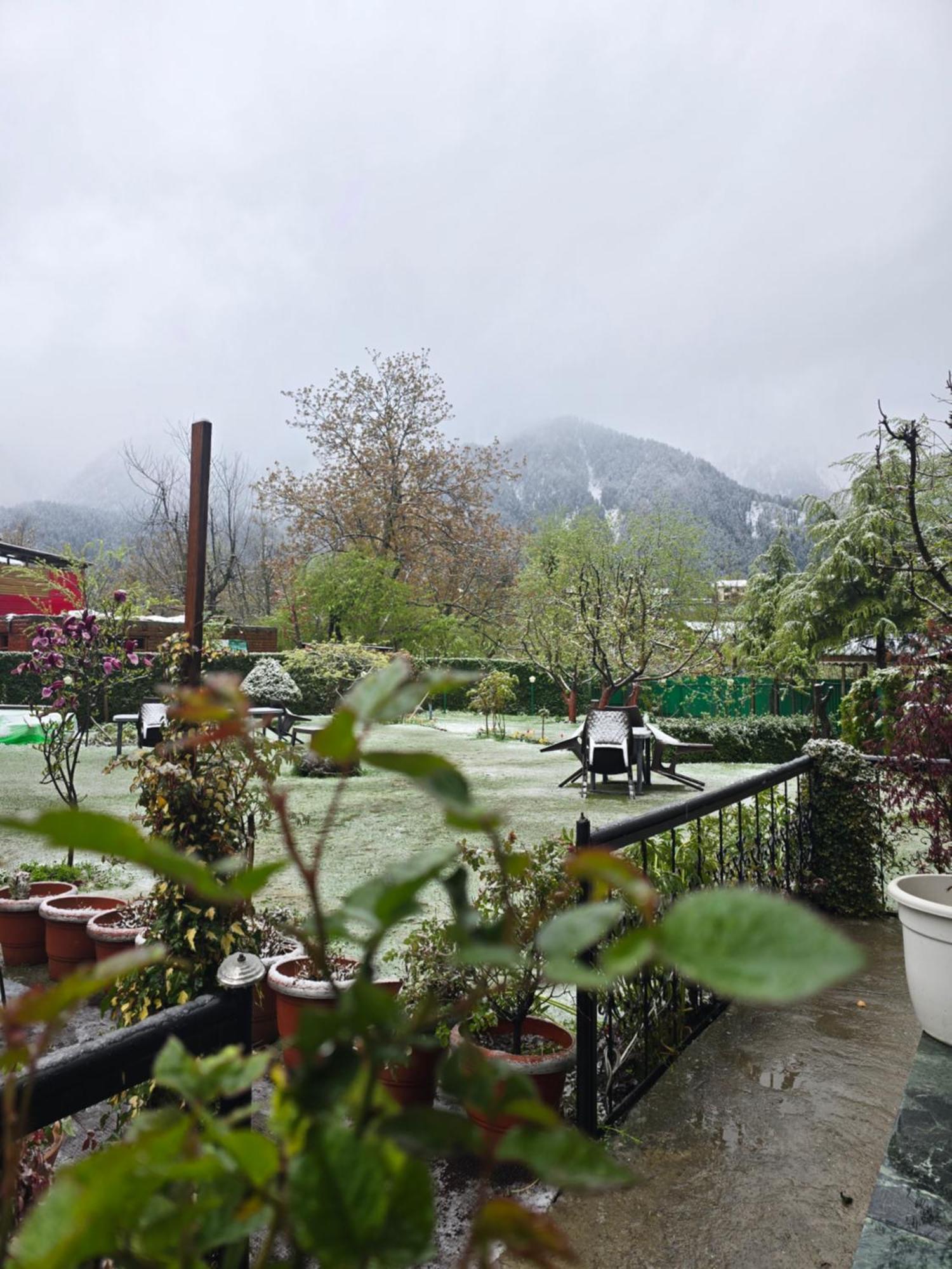 Premier Pahalgam Hotell Eksteriør bilde