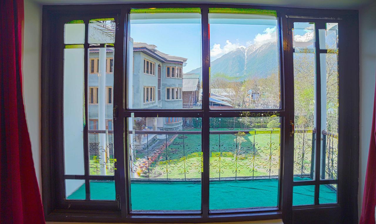 Premier Pahalgam Hotell Eksteriør bilde